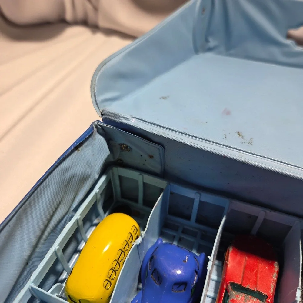 Vintage 1983 Matchbox Carry Case Blue Vinyl with 24 Hot Wheels Matchbox Cars Lot